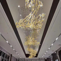 Lustre en verre de Murano personnalisé en forme de plume, luminaire suspendu LED pour grande escalier et hall d'hôtel futuriste
