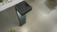 Lampe solaire moderne en acier inoxydable, éclairage de jardin à énergie solaire, lampe à led carrée pour l'extérieur