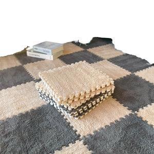 Dalles de moquette emboîtables modernes en velours coupé, antidérapantes, couleur unie, avec support en mousse pour la maison et les chambres d'adolescents - Polyester - Product Image 1