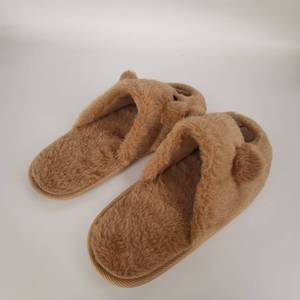 Pantofole da Casa in Peluche per Donna, Design 3D Capibara, Calde e Morbide, Antiscivolo, per Interni Invernali - Product Image 2