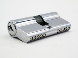 Cilindro de mortaja de perfil europeo de fábrica, <span class=keywords><strong>puerta</strong></span> de mortaja, cuerpo de <span class=keywords><strong>cerradura</strong></span> <span class=keywords><strong>multipunto</strong></span>, <span class=keywords><strong>puerta</strong></span> de <span class=keywords><strong>PVC</strong></span> personalizada, <span class=keywords><strong>cerradura</strong></span> de mortaja estrecha para <span class=keywords><strong>puerta</strong></span> principal - Product Image 2