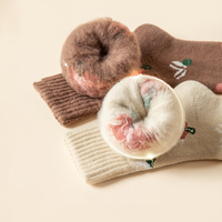 Chaussettes douces et chaudes en velours de polyester tricoté pour l'automne et l'hiver, épaisses et moelleuses, de haute qualité, personnalisées pour les personnes d'âge moyen