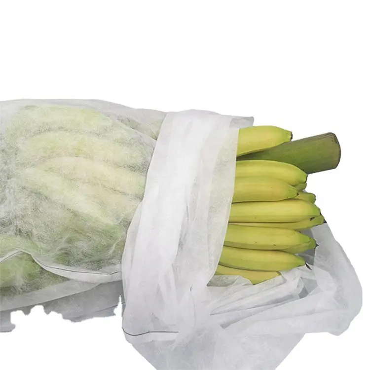 Fabrication de matériaux non tissés agricoles rouleau de tissu non tissé blanc imperméable et respirant pour sac banane anti-insectes