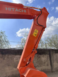 Excavateurs d'occasion Hitachi ZX135 à vendre pelles Hitachi ZX210 ZX130 ZX130w d'occasion et économiques - Product Image 3