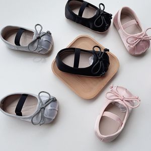 Nouvelles chaussures de marche souples pour bébés, style princesse coréenne, à enfiler pour filles, avec talon élastique anti-chute, vente en gros - Product Image 1
