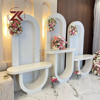 Décoration de fête de luxe ZKAI, arche de toile de fond de mariage en acrylique blanc en forme de U avec éclairage LED, ensemble de tables en PVC pour scène d'événement
