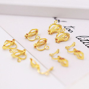 Boucles d'oreilles à clip plaquées or 18 carats, sans perçage, clips d'oreille triangulaires, accessoires de bijoux DIY, unisexe, à porter au quotidien - Product Image 2