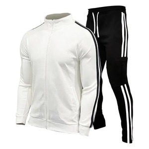 Ensemble de survêtement blanc pour homme avec veste zippée et pantalon, rayures noires, design sportif, polyester respirant, idéal pour l'automne - Product Image 4