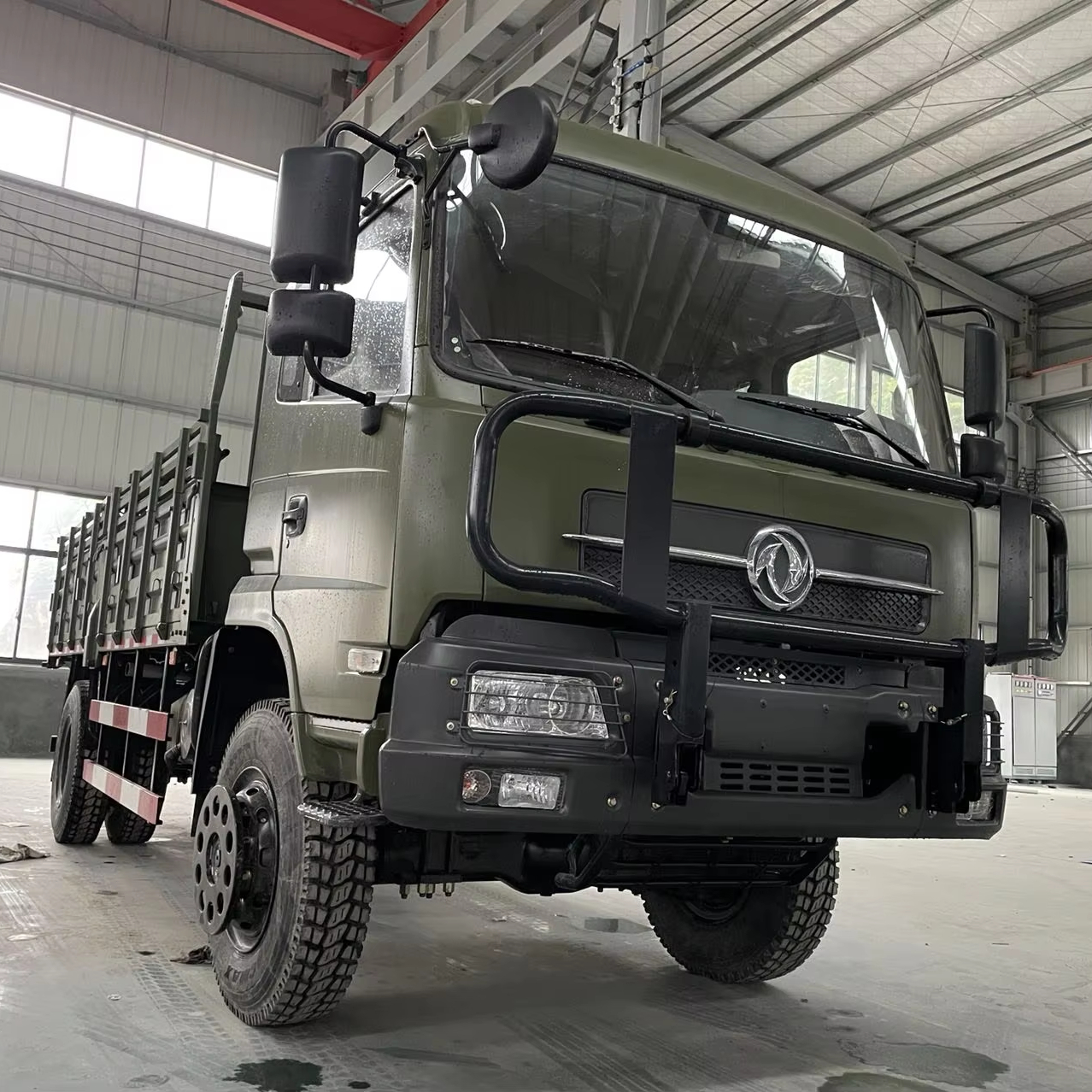 Первоклассный полноприводный тяжелый грузовик 4x4, новое состояние, грузовое ограждение, автомобиль для продажи, левое рулевое управление, малое дизельное топливо