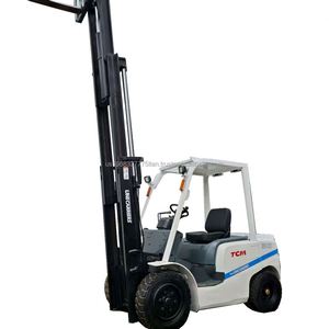 Montacargas Diésel TCM Usado de 3 Toneladas y 3 Mástiles, Alta Calidad, Original de Japón, con 1 Año de Garantía, para Uso en Interiores/Exteriores - Product Image 1