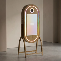 Machine Photobooth Ovale de Luxe en Bois avec Miroir Magique et Anneau Lumineux LED RVB Arc-en-ciel pour Mariages, Fêtes et Événements - Vente en Gros Usine