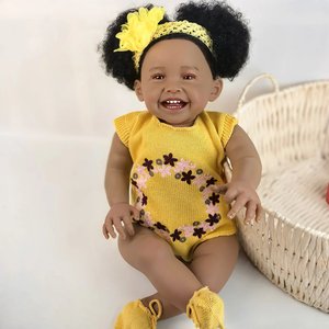Souriant peau noire nouveau-né corps en Silicone souple <span class=keywords><strong>60cm</strong></span> poupée <span class=keywords><strong>Reborn</strong></span> réaliste vrai bébé fille cadeau - Product Image 4