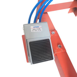 Máquina remachadora neumática de grado industrial, herramientas de <span class=keywords><strong>pala</strong></span> de pastillas de freno estilo cilindro para mantenimiento de vehículos - Product Image 5