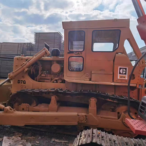 Bouteur sur chenilles Caterpillar D7G d'occasion, modèle 2023, capacité de bulldozing de 8,6 m, puissance de 90 CV, entièrement reconditionné, prêt pour le terrain - Product Image 1