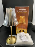 Lampe de table moderne SIMPSON en fer et acrylique doré, rechargeable, LED tactile, luxe, 30 cm de haut, pour événements de mariage, lumière de nuit