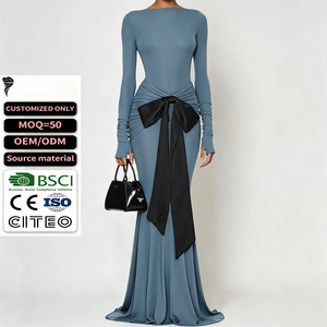 Vestido maxi ajustado de manga larga para mujer con detalle de lazo, espalda descubierta y corte sirena - Product Image 1