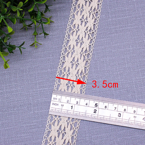 Bordo Decorativo in Pizzo all'<span class=keywords><strong>Uncinetto</strong></span> da 3,5 cm, 100% Cotone Ecologico con Motivo Floreale per Abiti, Scarpe e Gonne - Product Image 2