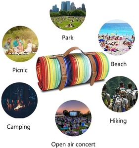 LLOYDBERG Tapete de Playa Acolchado, Tapete de Picnic Plegable Personalizado de Tres Capas, <span class=keywords><strong>Manta</strong></span> de Picnic Impermeable Personalizada con Correa de Cuero - Product Image 5