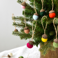 Ornements en feutre de laine en forme de gland et de pomme de pin en gros, décorations à suspendre pour sapin de Noël, accessoires pour couronnes d'automne pour la décoration de la maison en fêtes