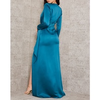 Robe longue de soirée MANNI pour femme, en satin de soie, avec décolleté en V profond et fente haute, idéale pour les bals et cocktails