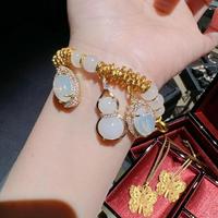 Bracelet de luxe de haute qualité pour femme, avec perles rondes dorées et breloque goutte d'eau étincelante, bijou personnalisé et tendance