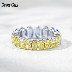 แหวนแต่งงานทองคำแท้ 10K ประดับเพชรแล็บโกรว์ทรงเรเดียนท์ 1.6 กะรัต และไพลินสีน้ำเงินรอยัล 2.7 กะรัต แบบครึ่งซีก จาก StarsGem Luxury - Product Image 5