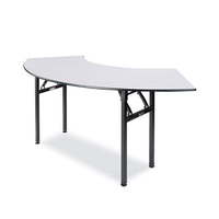Table de banquet extérieure moderne de haute qualité 4/5/6 pieds pour des configurations de banquet polyvalentes et des événements de grande envergure