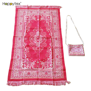 Mini tapis <span class=keywords><strong>de</strong></span> prière <span class=keywords><strong>de</strong></span> haute qualité, tapis islamique, couverture musulmane 100% Polyester avec sac, Design personnalisé - Product Image 3