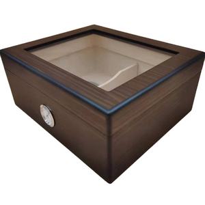 Armoire à cigares et humidificateur de style américain en MDF finition mate personnalisée avec hygromètre et humidificateur - Product Image 1