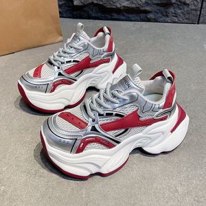 Baskets compensées en cuir véritable pour femme, style mode, antidérapantes, légères, avec semelle intérieure en EVA respirante, sportives et décontractées - Product Image 4