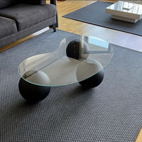 Mesa de Centro de Vidrio Templado con Forma Especial, Estilo Cremoso, Soporte de Bola, Diseño Creativo Irregular, Mueble Pequeño para Sala de Estar