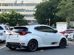 Autos Usados <span class=keywords><strong>Gr</strong></span> <span class=keywords><strong>Yaris</strong></span> 1.6T Edición Manual 2025 Sedán de Gasolina 4WD LHD Exportación al por Mayor FOB - Product Image 3