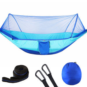 Hamac de camping double en nylon léger et réglable avec moustiquaire facile à suspendre pour une utilisation en extérieur en toutes saisons - Product Image 1