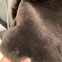 Abrigo de Invierno con Capucha para Mujer, Abrigo de Piel Natural, Color Chocolate Marrón Oscuro