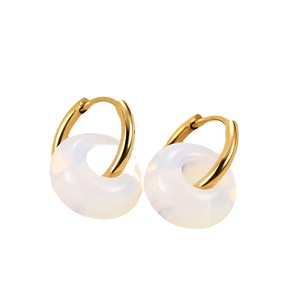Boucles d'oreilles Huggie 18 mm en pierre de malachite verte plaquées or, bijoux pour femmes, cadeau, boucles d'oreilles tendance - Product Image 5