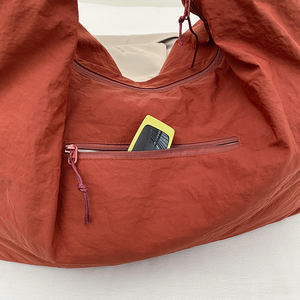 Bolso de Hombro de Gran Capacidad, Nuevo Bolso Tipo Dumpling, Bolso Casual para Mujer, Diseño Moderno con Cierre de Cremallera, Tela de Alta Calidad - Product Image 6