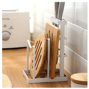 Posavasos redondos de madera, alfombrillas aislantes del calor para uso en la mesa de cocina, material de madera de bambú de color sólido - Product Image 4