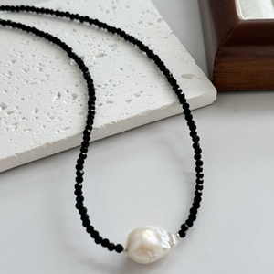 Collar de Perlas Barrocas Negras de Alta Gama para Mujer, Versátil, Minimalista, con un Diseño Sutil, Collares de Cuentas de Moda - Product Image 4