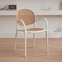 Chaise de salle à manger contemporaine italienne en plastique, design empilable, réutilisable, respirante, en polypropylène