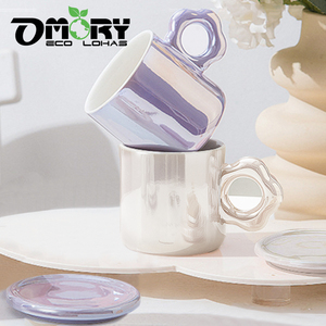 Tasse en céramique nacrée en forme de fleur OMORY 300ML avec couvercle - Tasse résistante à la chaleur de couleur violette, tasse compatible micro-ondes - Product Image 2
