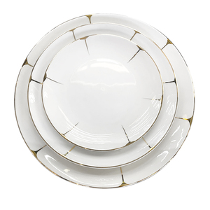 Ensemble d'assiettes et de bols en porcelaine <span class=keywords><strong>chic</strong></span> et moderne à bord doré Approvisionnement d'usine sûr pour la maison Hôtel Ensemble de vaisselle élégant en gros - Product Image 6