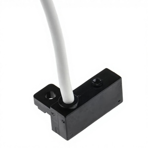 Interruptor automático Reed para sala limpia MT-3C-D-A73L, 2 cables, 24 VCC/100 VCA, cable de conexión, indicador LED rojo - Product Image 1