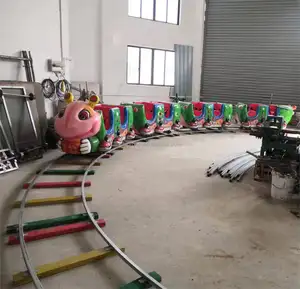 Mini parque de atracciones para niños al aire libre, paseo en tren sin vías, gusano verde, a la venta