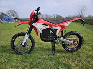 Moto EXE 880 de Leopard, véhicule tout-terrain puissant et robuste, Cheetah EXE 880, vitesse élevée, atteignant jusqu'à 125 km/h - Product Image 6