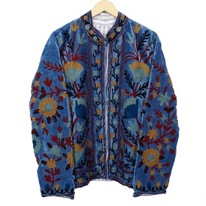Veste Suzani en velours doux et respirant pour femme, faite à la main, motif floral imprimé, manches longues, en coton tissé, prête pour l'automne - Product Image 1