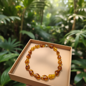 Collier de mode perlé en pierre d'ambre plaqué or PVD, acier inoxydable 316L, bijoux durables et résistants - Product Image 3