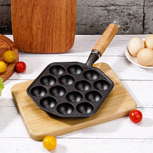 Poêle à takoyaki 15 trous en fonte antiadhésive avec manche en bois pour la cuisson des œufs de caille - Product Image 2