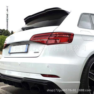 Alerón Trasero para Audi A3 Hatchback, Estilo Ducktail, Textura de Fibra de Carbono Negra, ABS, 2021-2024 - Product Image 3