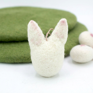 Adorno de Cabeza de Gato de Fieltro y Lana Blanca - Mini Guirnalda Hecha a Mano para Niños - Product Image 3