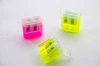 Taille-crayon double barillet compact en plastique manuel coloré Diplopore pour enfants, étudiants, école, classe, maison